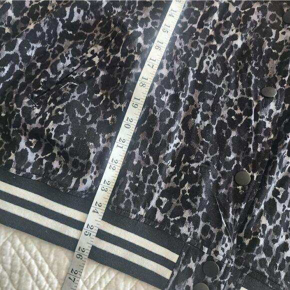 Torrid leopard print long sleeve jacket - Picture 10 of 16